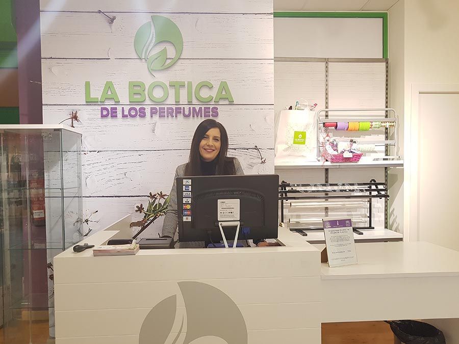 El C.C. Zemtrum en La Palma del Condado inaugura nueva Botica