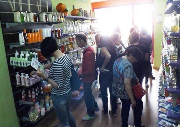 Cerca de 100.000 personas compraron en las tiendas de La Botica de los Perfumes en el mes de junio